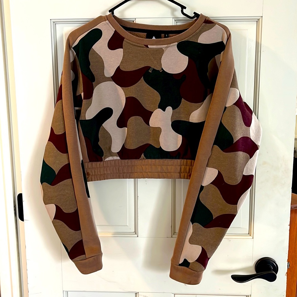 Rare OG Balance Athletica Vitality Outlander Crop Sweater